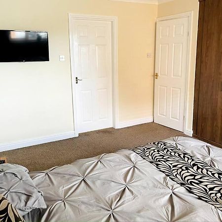 5-Bedroom Cottage In Healing, Grimsby Bagian luar foto