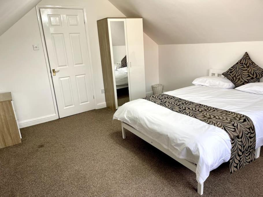 5-Bedroom Cottage In Healing, Grimsby Bagian luar foto