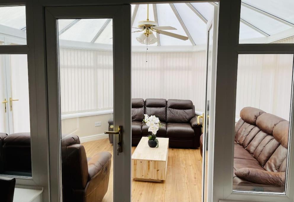 5-Bedroom Cottage In Healing, Grimsby Bagian luar foto