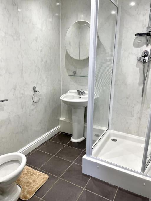 5-Bedroom Cottage In Healing, Grimsby Bagian luar foto