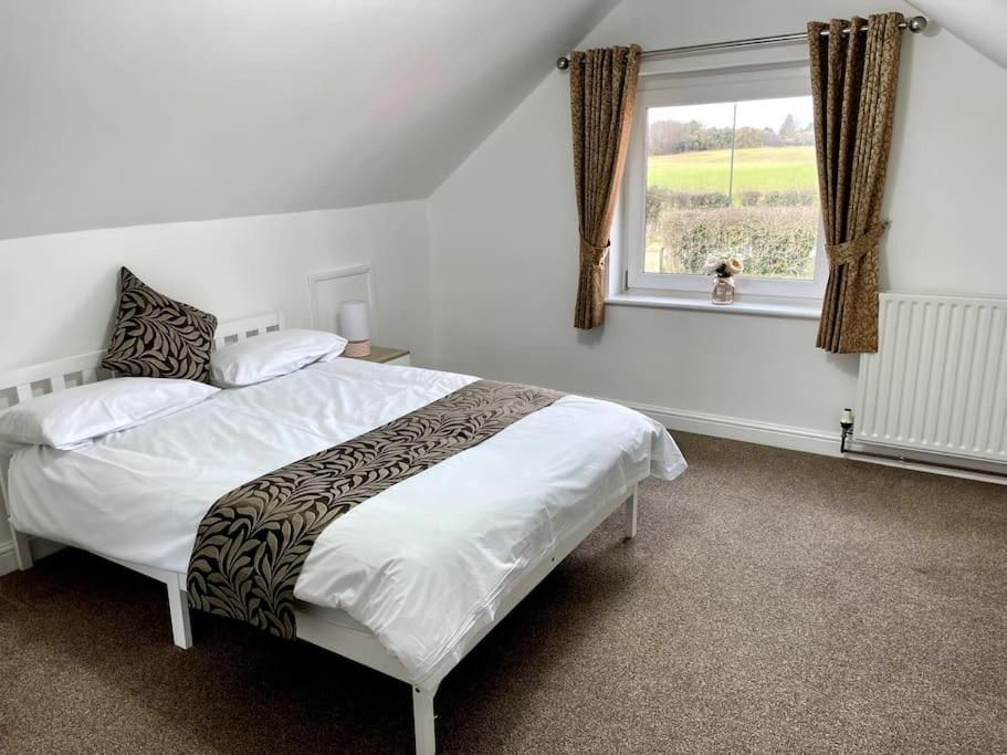 5-Bedroom Cottage In Healing, Grimsby Bagian luar foto