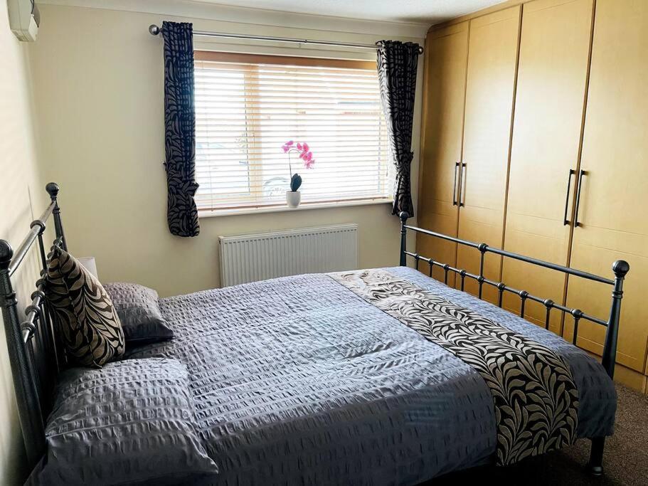 5-Bedroom Cottage In Healing, Grimsby Bagian luar foto