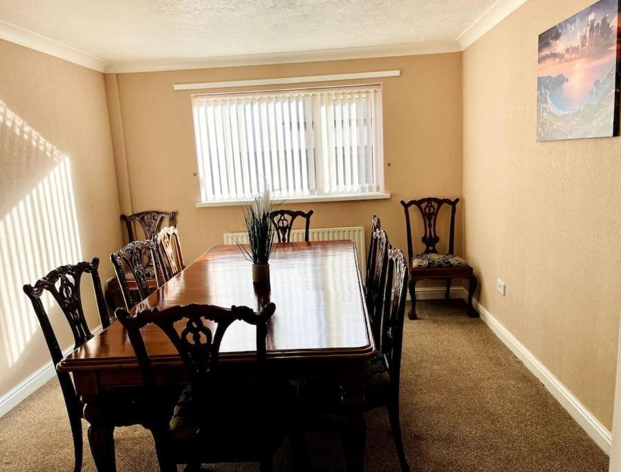 5-Bedroom Cottage In Healing, Grimsby Bagian luar foto