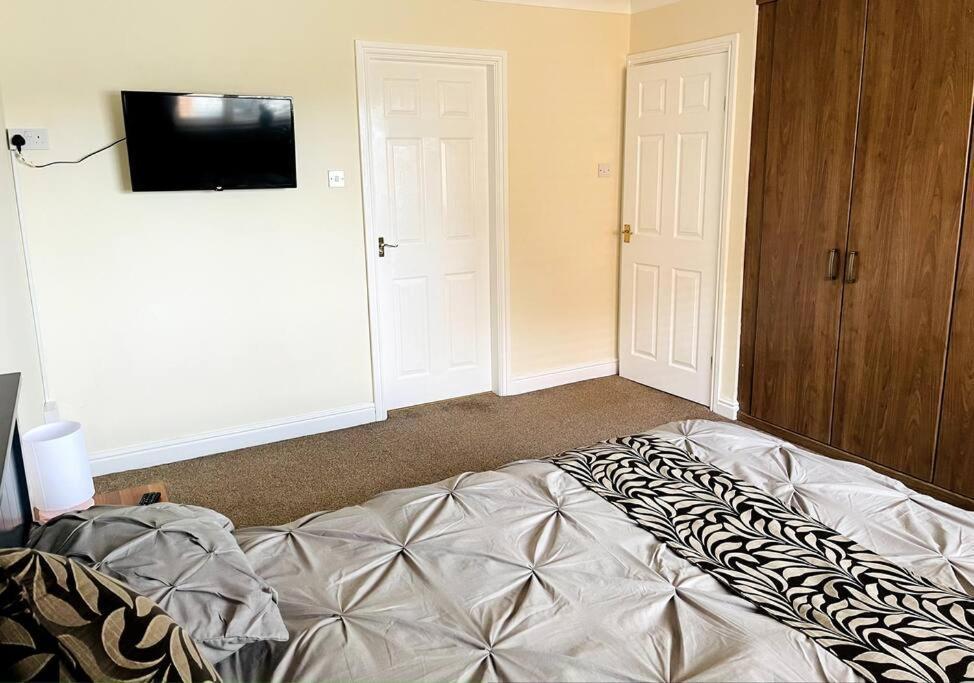 5-Bedroom Cottage In Healing, Grimsby Bagian luar foto